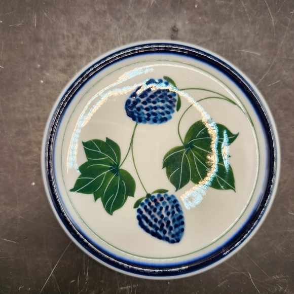 Vintage Dansk Berries Fruit Coasters White with Blue Rim Set of 4 - Picture 3 of 6